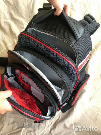 Рюкзак школьный Hummingbird