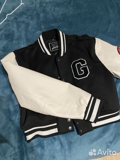 Бомбер женский guess