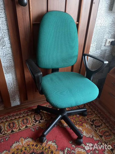 Компьютерное кресло с доставкой
