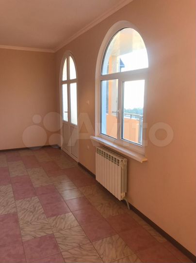 Дом 247 м² на участке 5,2 сот.