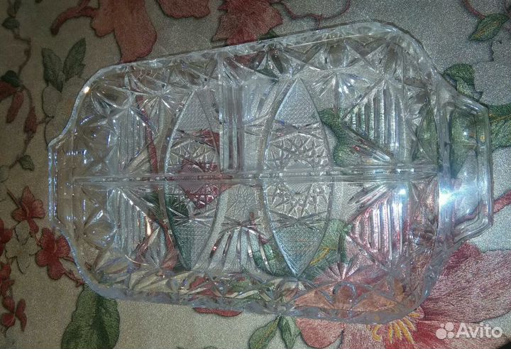 Чехословацкий хрусталь 8 рюмок и поднос