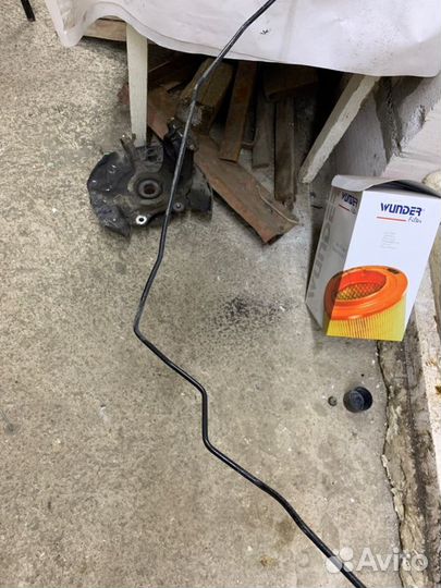 Трубка тормозная задняя правая Volkswagen Polo