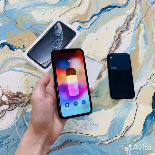 iPhone Xr, 64 ГБ