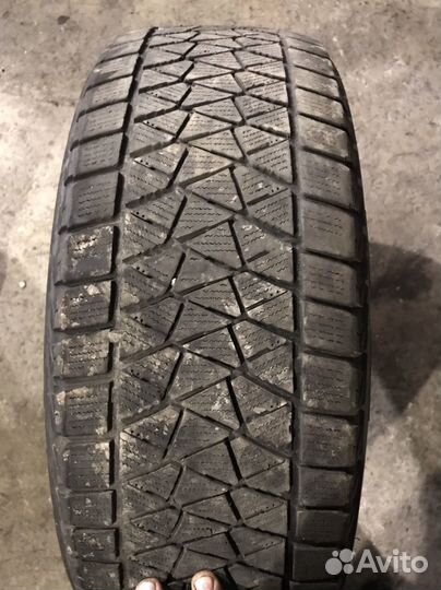 Bridgestone Blizzak DM-V2 225/60 R17