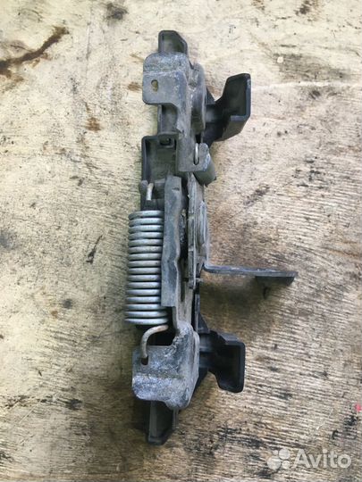 Замок капота Mazda CX 7