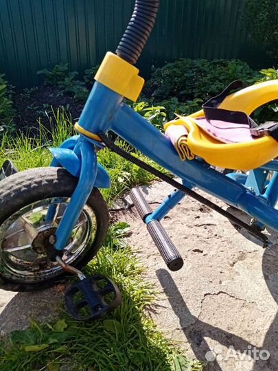 Трехколесный велосипед с родительской ручкой