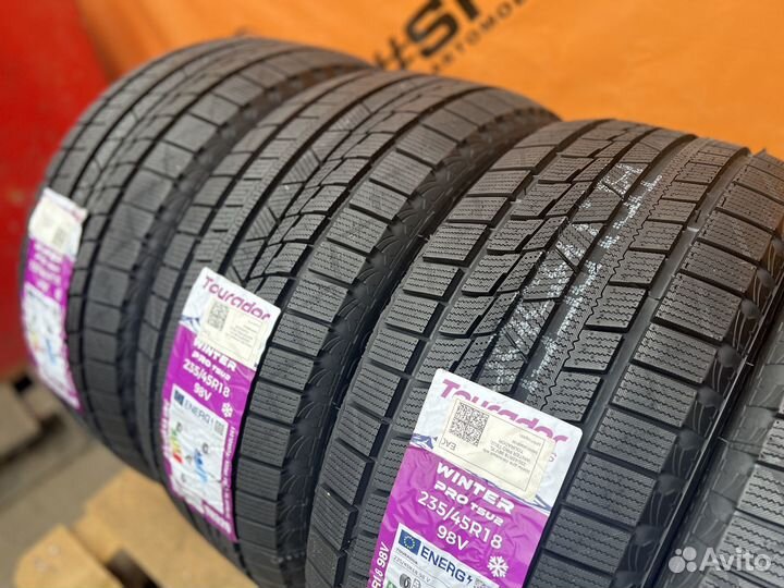 Tourador Winter Pro TSU2 235/45 R18 98V