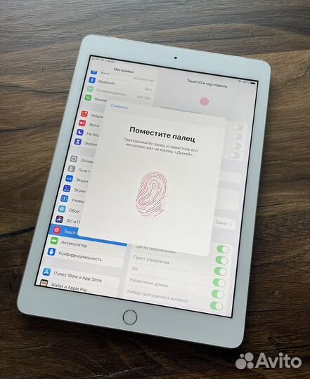 iPad 6 Silver 32GB Wi-Fi / Sim