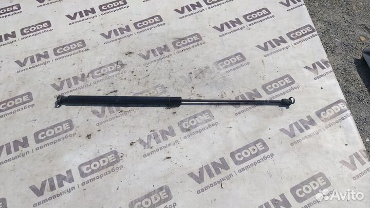 Амортизатор багажной двери Ford Kuga 1