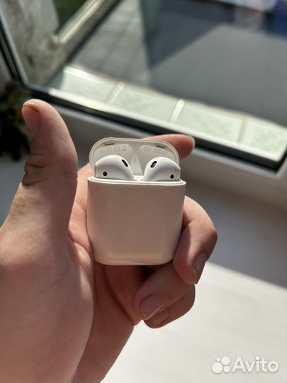 Airpods 1