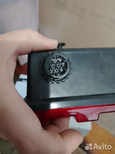 Стоп задний левый на тягач Мерседес актрос