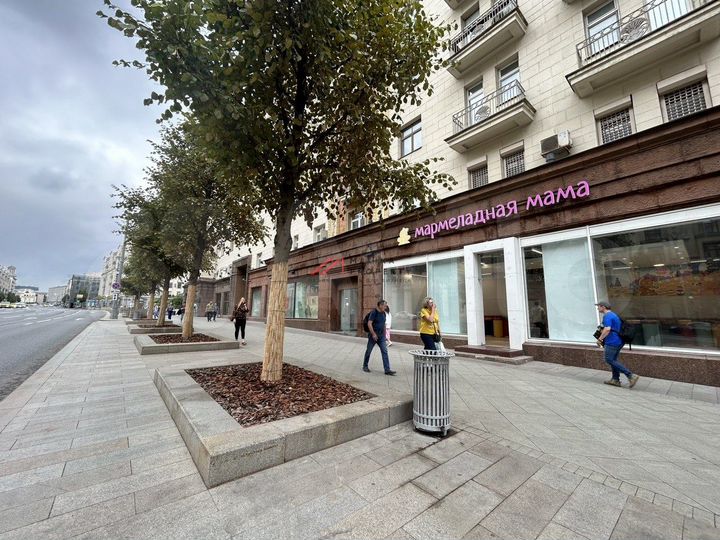 Сдам торговое помещение, 163 м²