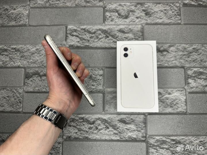 iPhone 11, 64 ГБ