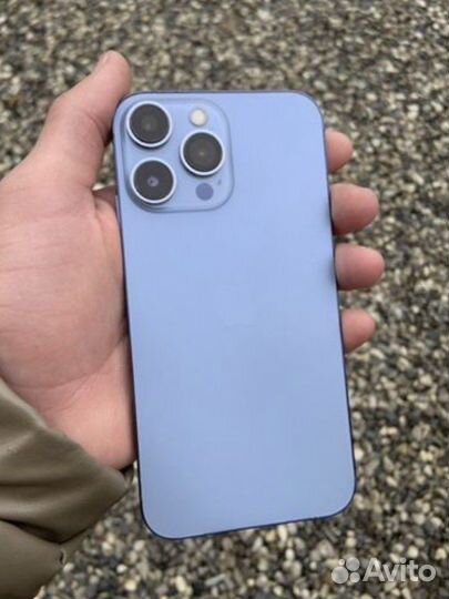 iPhone xr в корпусе 13