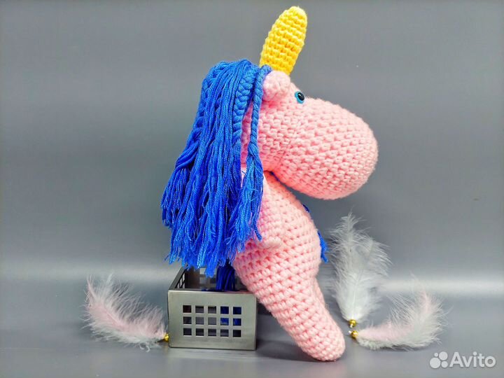 Вязаная игрушка единорог