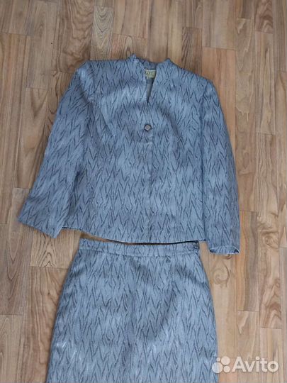 Костюм жакет и юбка 46 размер