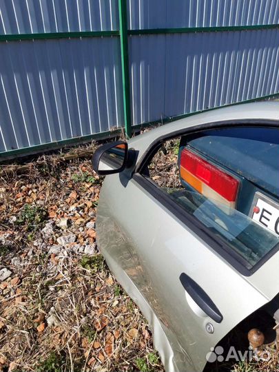 Боковое зеркало на рено