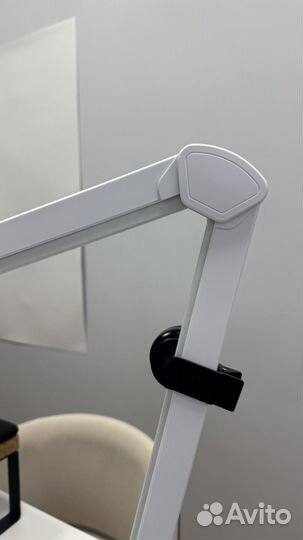 Бестеневая светодиодная лампа 4blanc