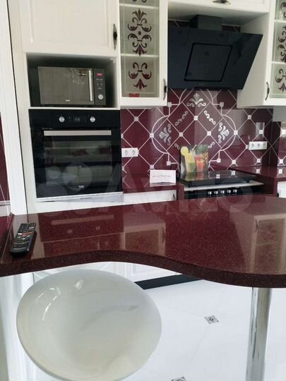 3-к. квартира, 105 м², 3/3 эт.