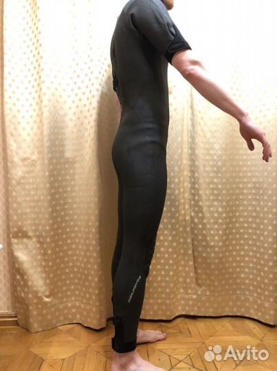 Гидрокостюм