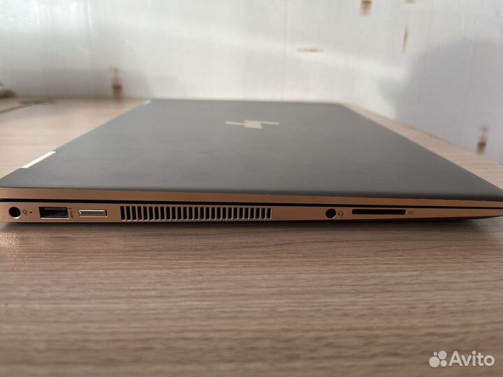 Ноутбук hp spectre x360