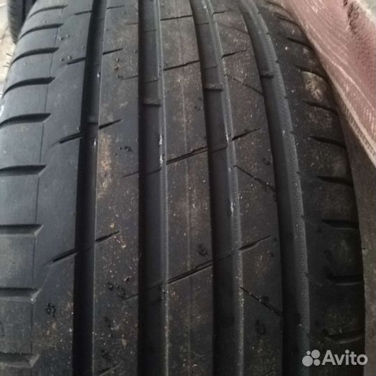 Nokian Tyres Hakka Black 2 235/35 R19 91Y