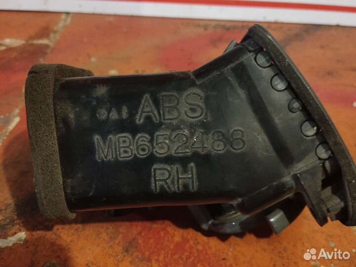 Воздуховод торпеды mitsubishi RVR 1991-97 правый