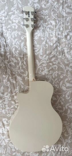 Гитара Yamaha APX 600 Vintage White