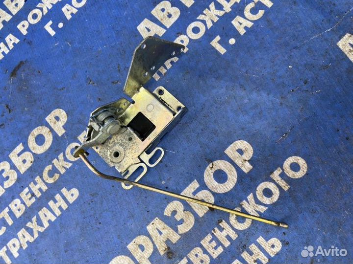 Передний правый замок двери. Scania P094Cb6X4Hz260