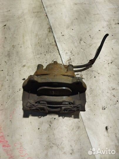 Суппорт тормозной передний правый Saab 9-3 2 YS3F