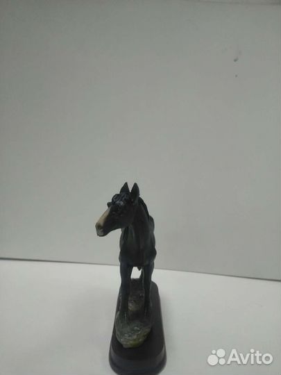 Конь керамика