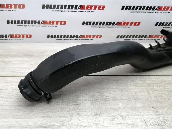 Патрубок интеркулера Ауди А4 Б7 Б6 Ауди А6 С5 Суп