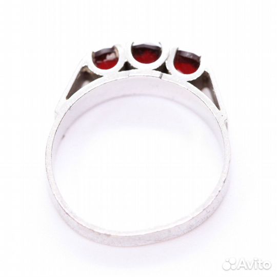 Серебряное кольцо с чешскими гранатами