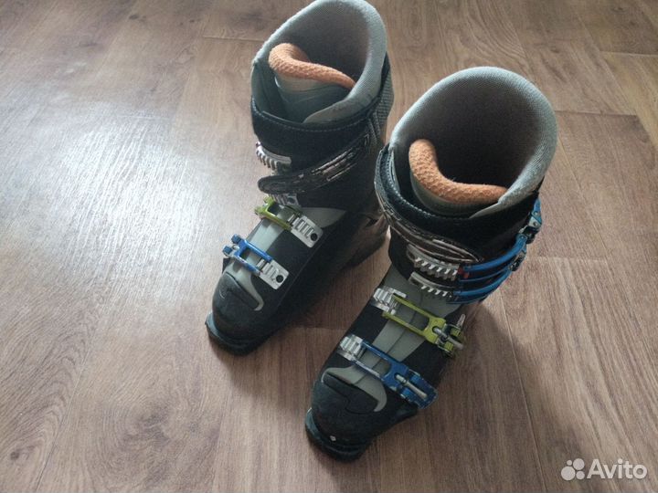 Горнолыжные ботинки
