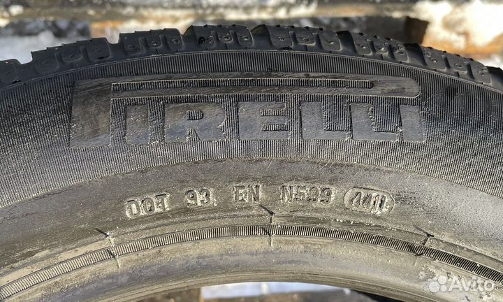 Pirelli Winter Sottozero 210 Serie II 225/55 R17