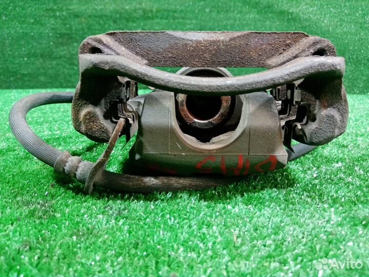 Суппорт тормозной задний правый Subaru Legacy