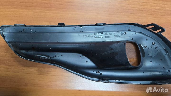 Накладка противотуманной фары правая Citroen C4 B7