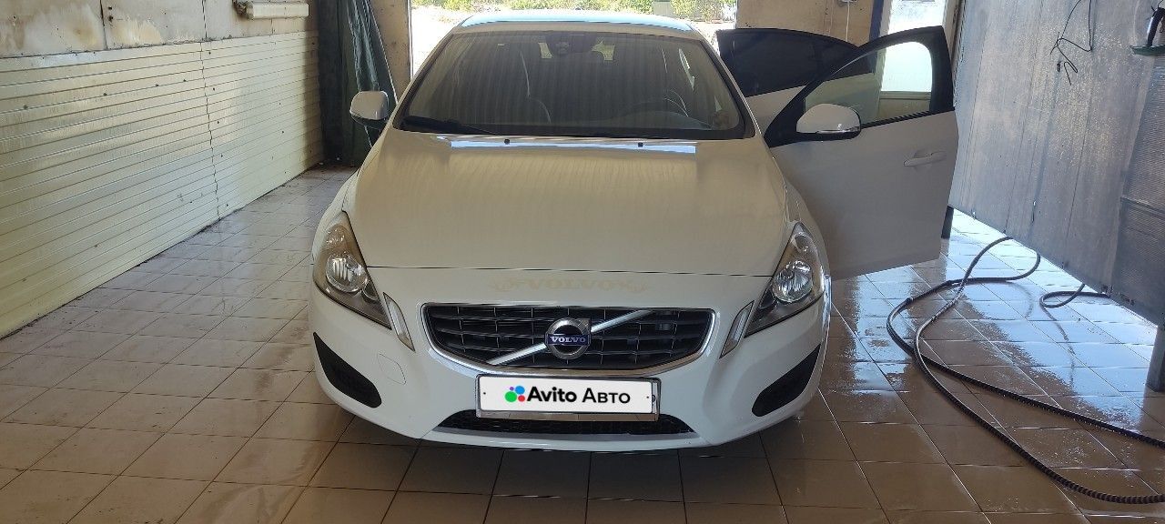 Volvo S60: фото владельца