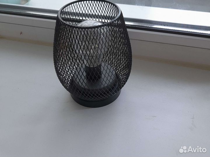 Светильник настольный