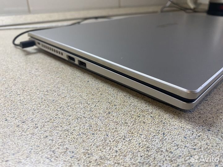 Asus vivobook