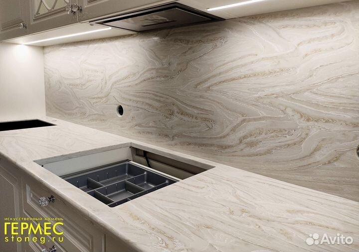 Столешница со стеновой из камня Grandex tqlм2