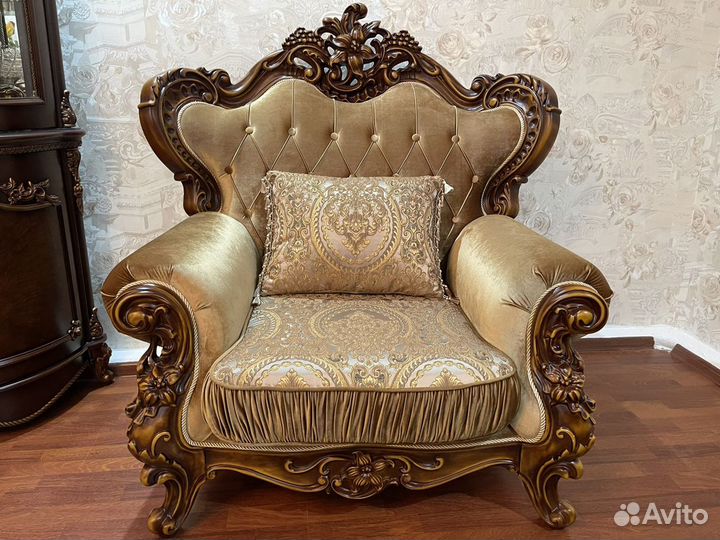 Диван с креслами