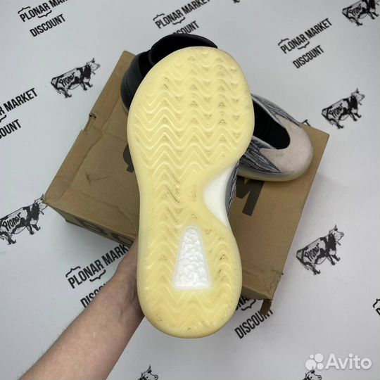 Оригинал 41 eu Adidas originals yeezy qntm