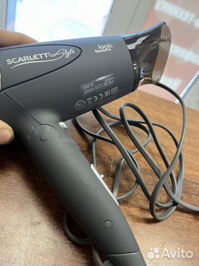 Фен scarlet