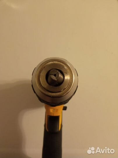 Шуруповерт dewalt