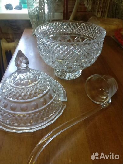 Крюшонница хрустальная с половником