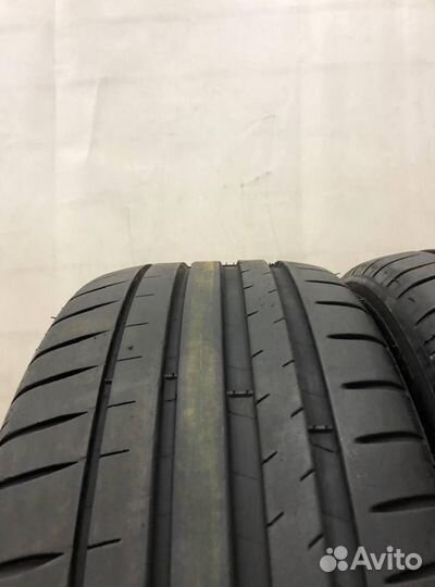 Michelin Pilot Sport 4 225/45 R17 94Y