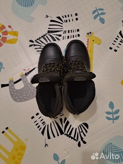 Ботинки рабочие новые 42 размер деми