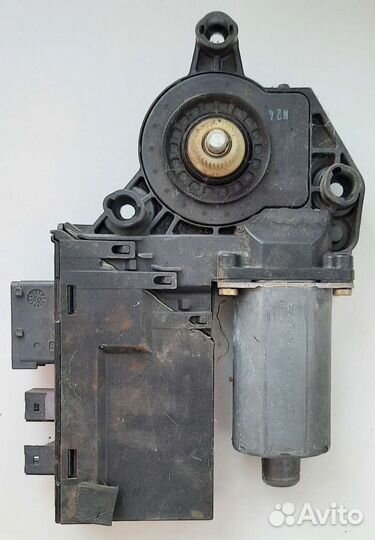 Стеклоподъемник Пежо-307