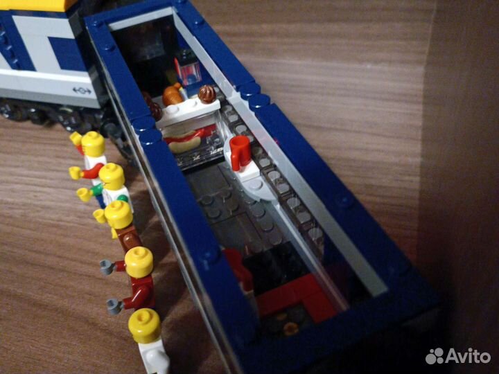 Lego поезд